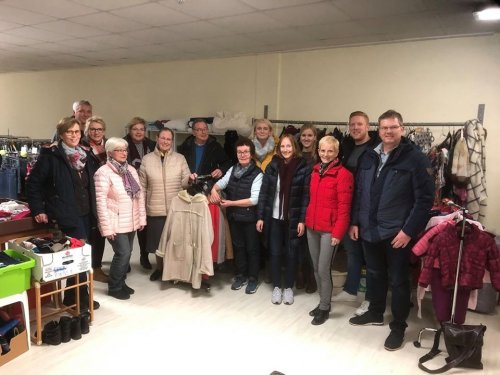 Sozialausschuss besucht Kleiderstube