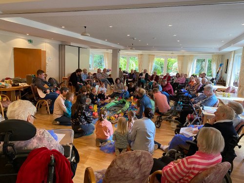 Ökumenische Kinderkirche im Seniorenheim St. Elisabeth Schapen