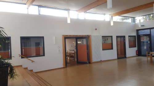 Blick aus dem Gemeindezentrum Arche auf die Räume der Kita